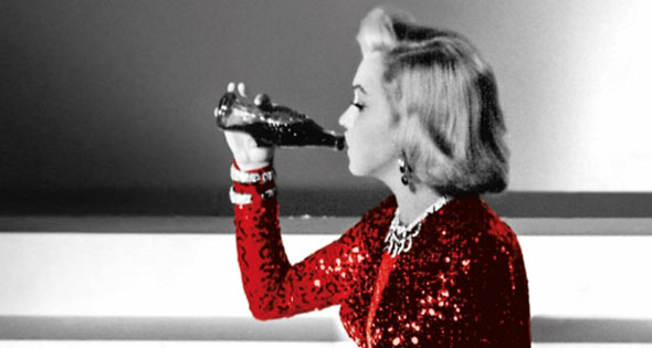 Marilyn Monroe drinking Coke