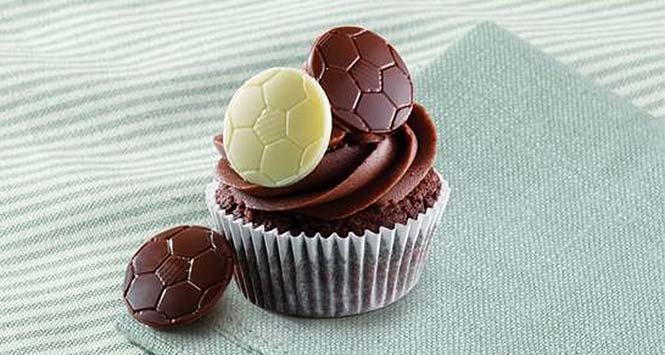 Cupcake with Dr Oetker chocolate balls