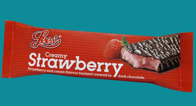 Lees Creamy Strawberry bar